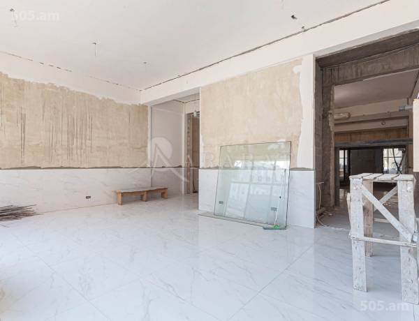 komercion-vardzakalutyun-Yerevan-Center