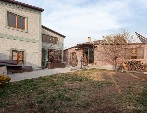 arandznatun-vacharq-Yerevan-Achapnyak