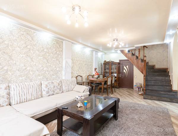 arandznatun-vacharq-Yerevan-Center